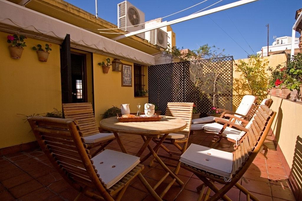 River House Seville Bilik gambar